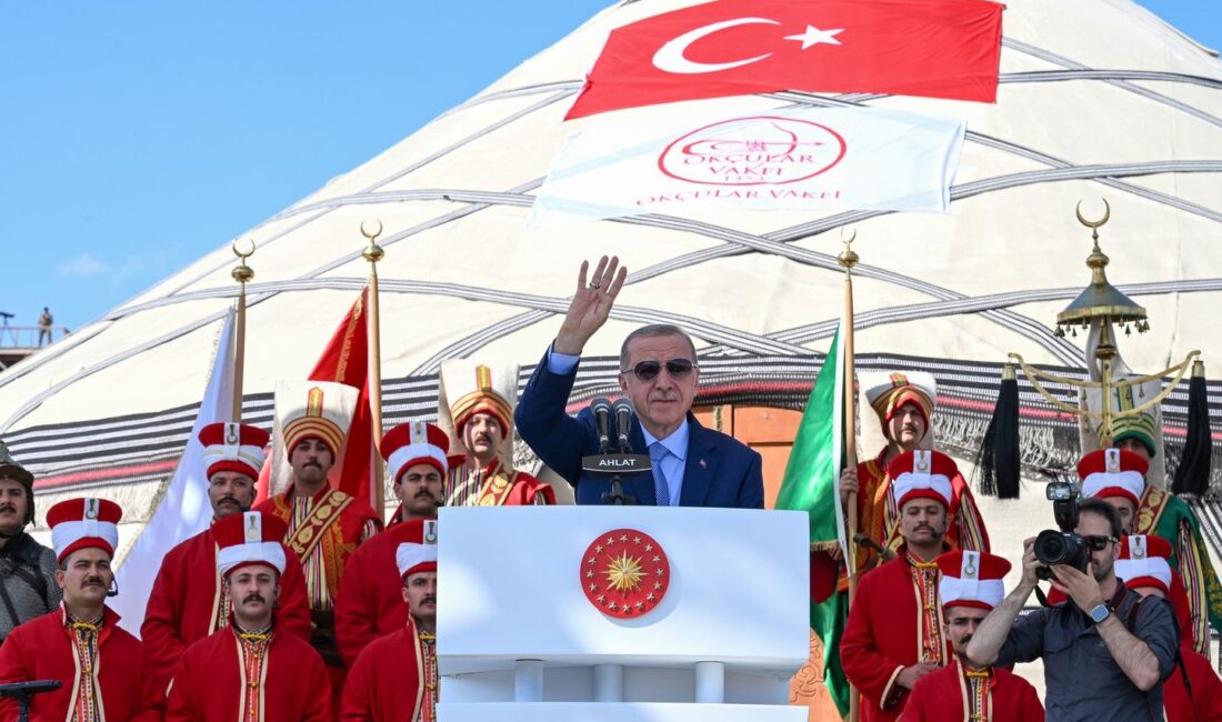 Cumhurbaşkanı Recep Tayyip Erdoğan,