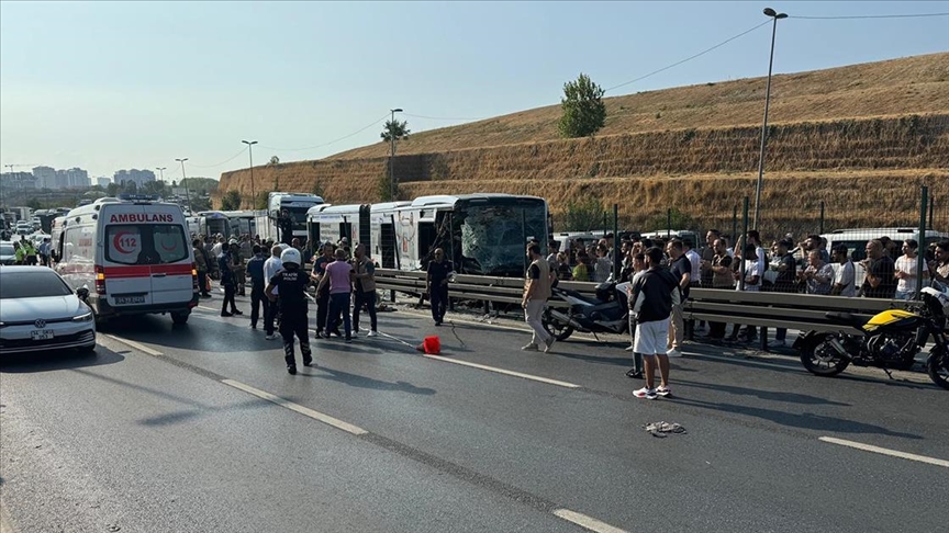 İstanbul’da feci metrobüs kazası: 10 yaralı