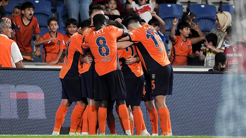 Başakşehir, UEFA Konferans Ligi’nde adını lig aşamasına yazdırdı