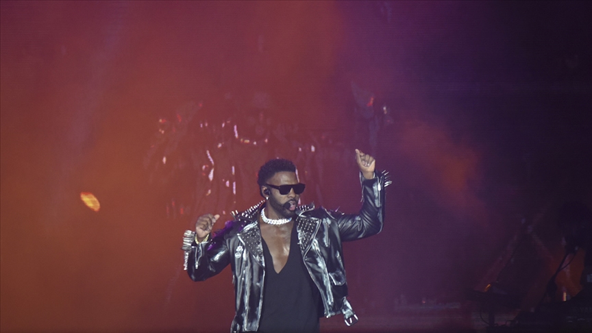 Amerikalı müzisyen Jason Derulo İstanbul Festivali’nde müzikseverlerle buluştu