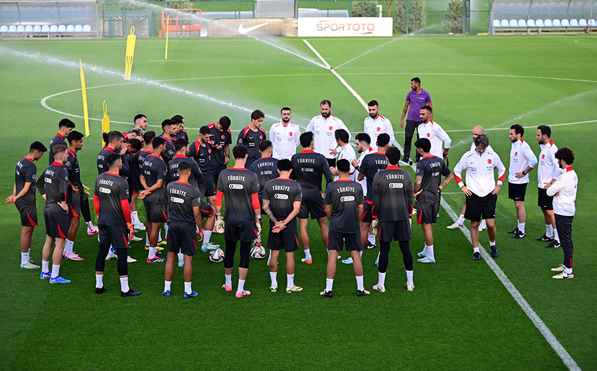 A Milli Futbol Takımı, Galler  maçının hazırlıklarına başladı