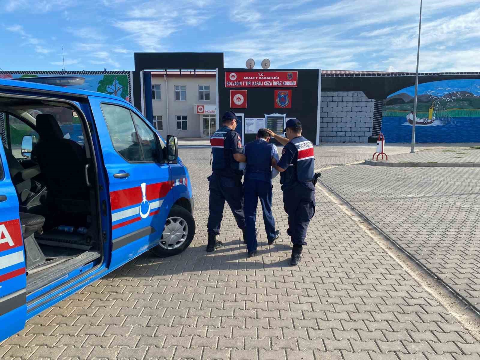 “Kaçamadı: Afyonkarahisar’da Aranan Hükümlü Jandarmanın Pençesinde!”