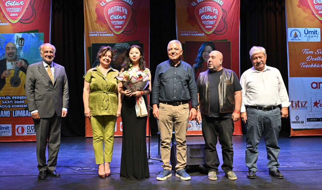 Antalya’da düzenlenen Türkiye’nin gitar