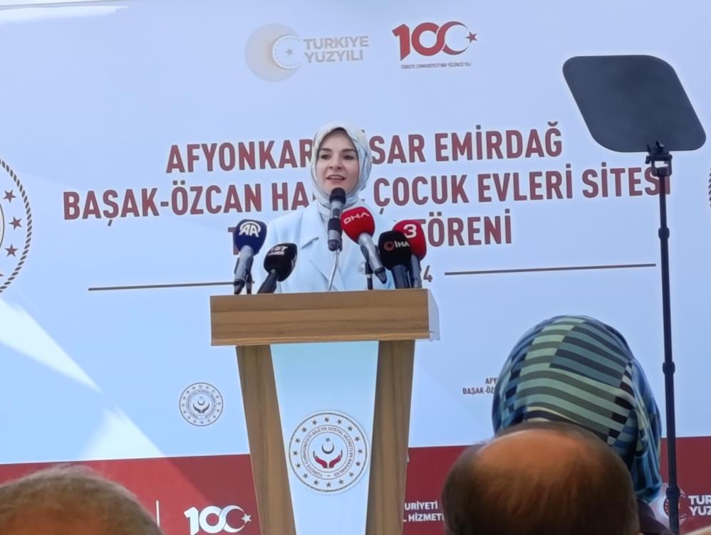 Bakan Göktaş Emirdağ ilçesinde çocuk evleri sitesi temel atma törenine katıldı