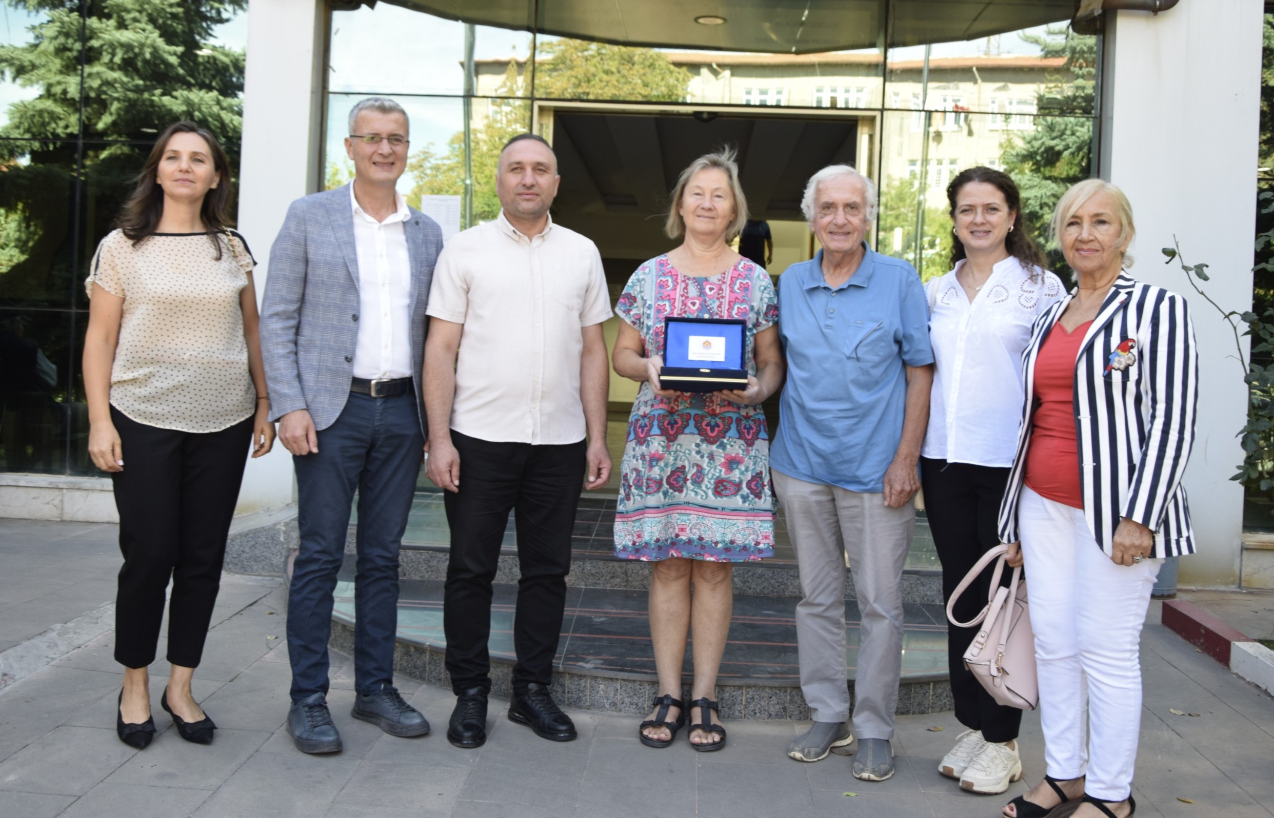 Ünlü doktor Mcbride  Çay’da inceleme yaptı