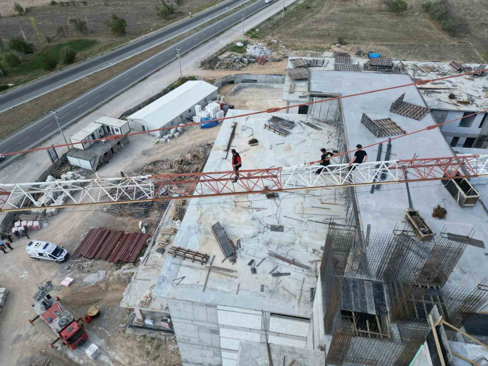 Afyonkarahisar’da parasını alamayan inşaat işçileri intihar girişiminde bulundu