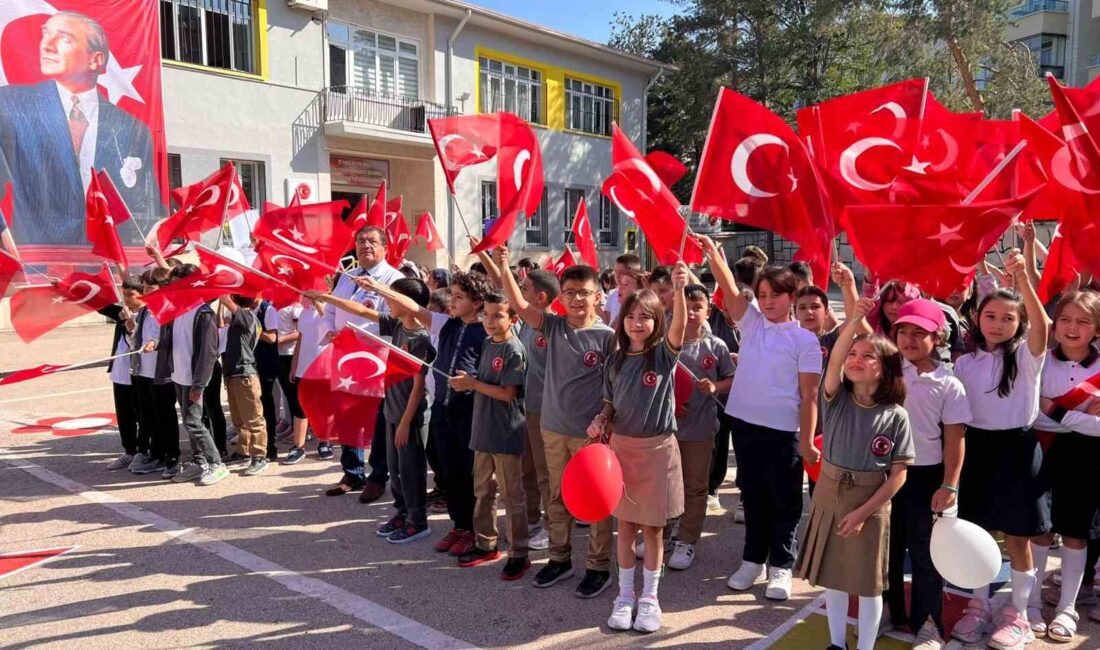 Afyonkarahisar'da eğitim heyecanı başladı.