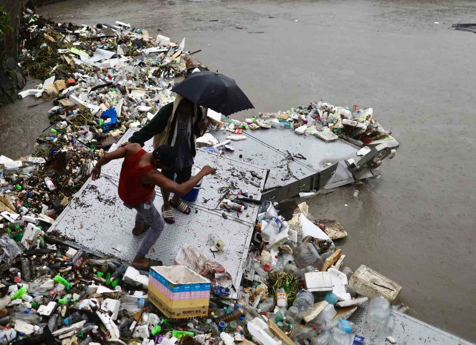 Filipinler’de tropikal fırtına: 11 ölü