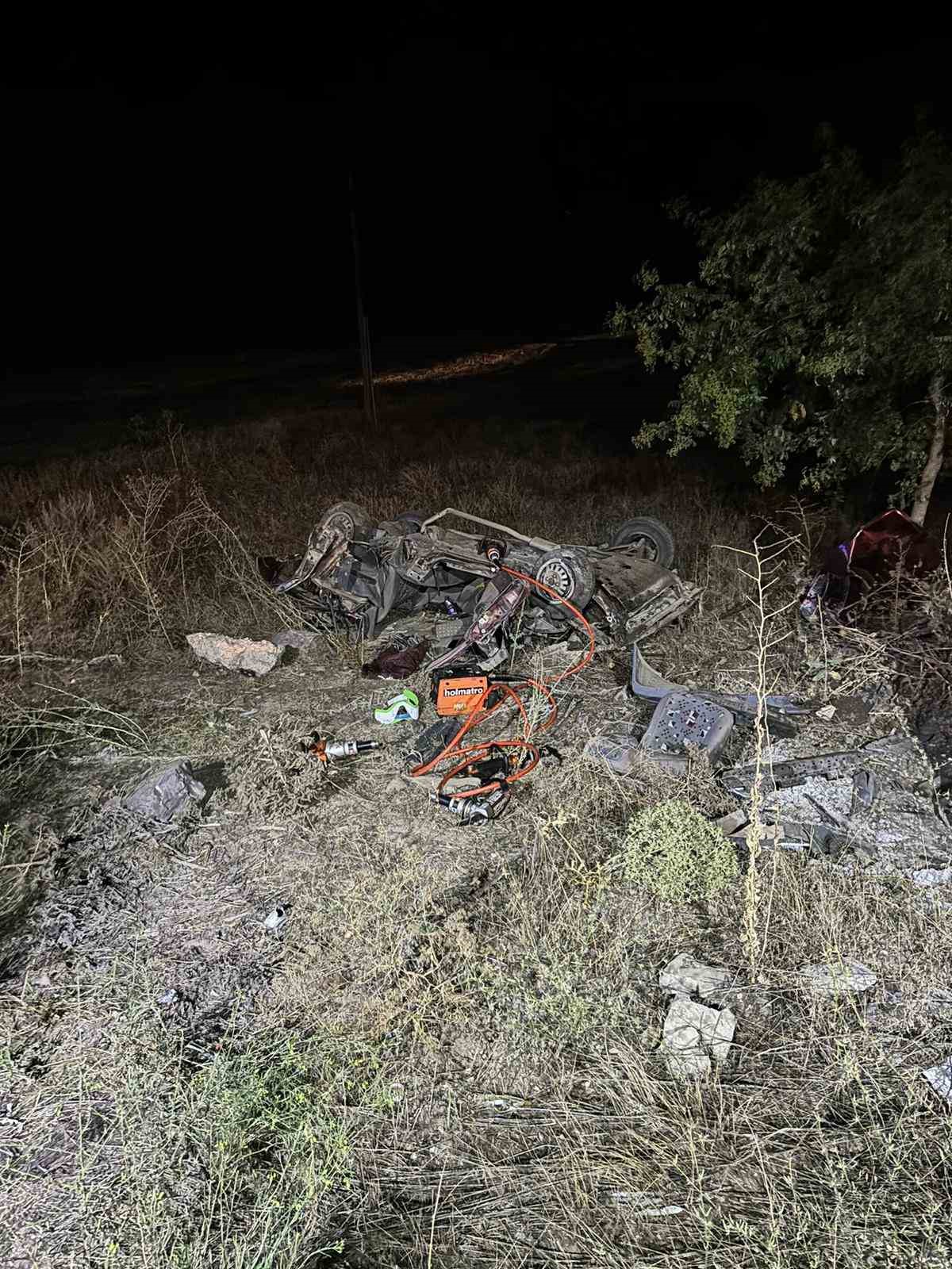 Afyonkarahisar’da Korkunç Trafik Kazası: 2 Ölü, 3 Yaralı