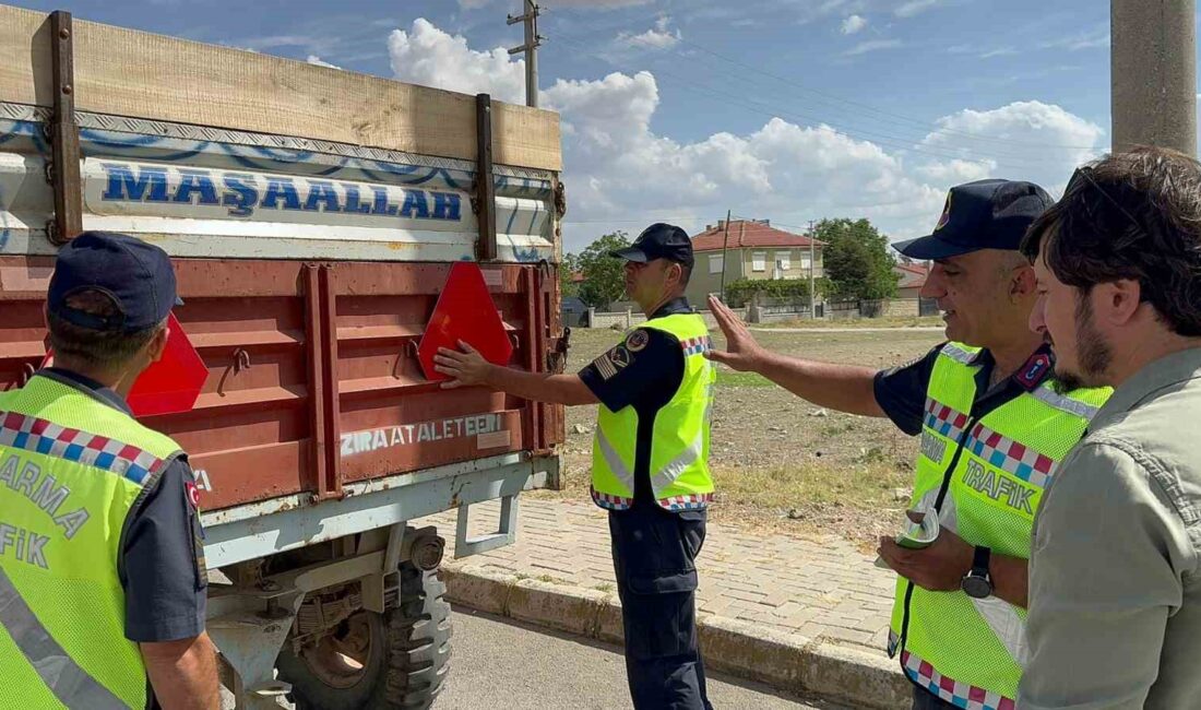 Afyonkarahisar’da jandarma ekipleri, 'Reflektör