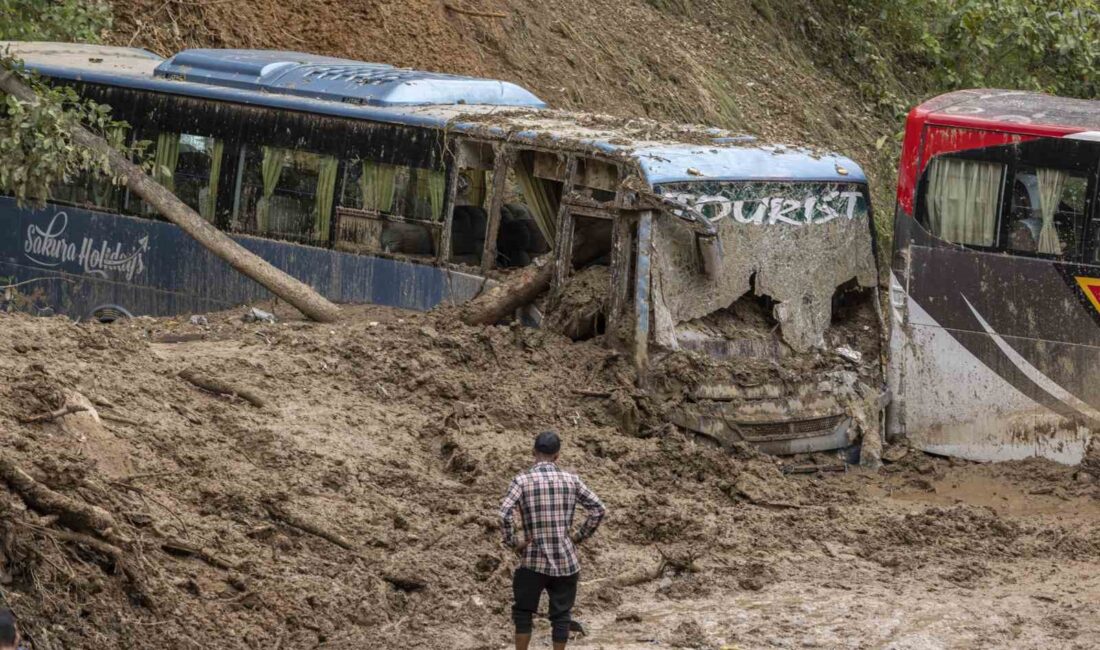 NEPAL’DE CUMADAN BU YANA