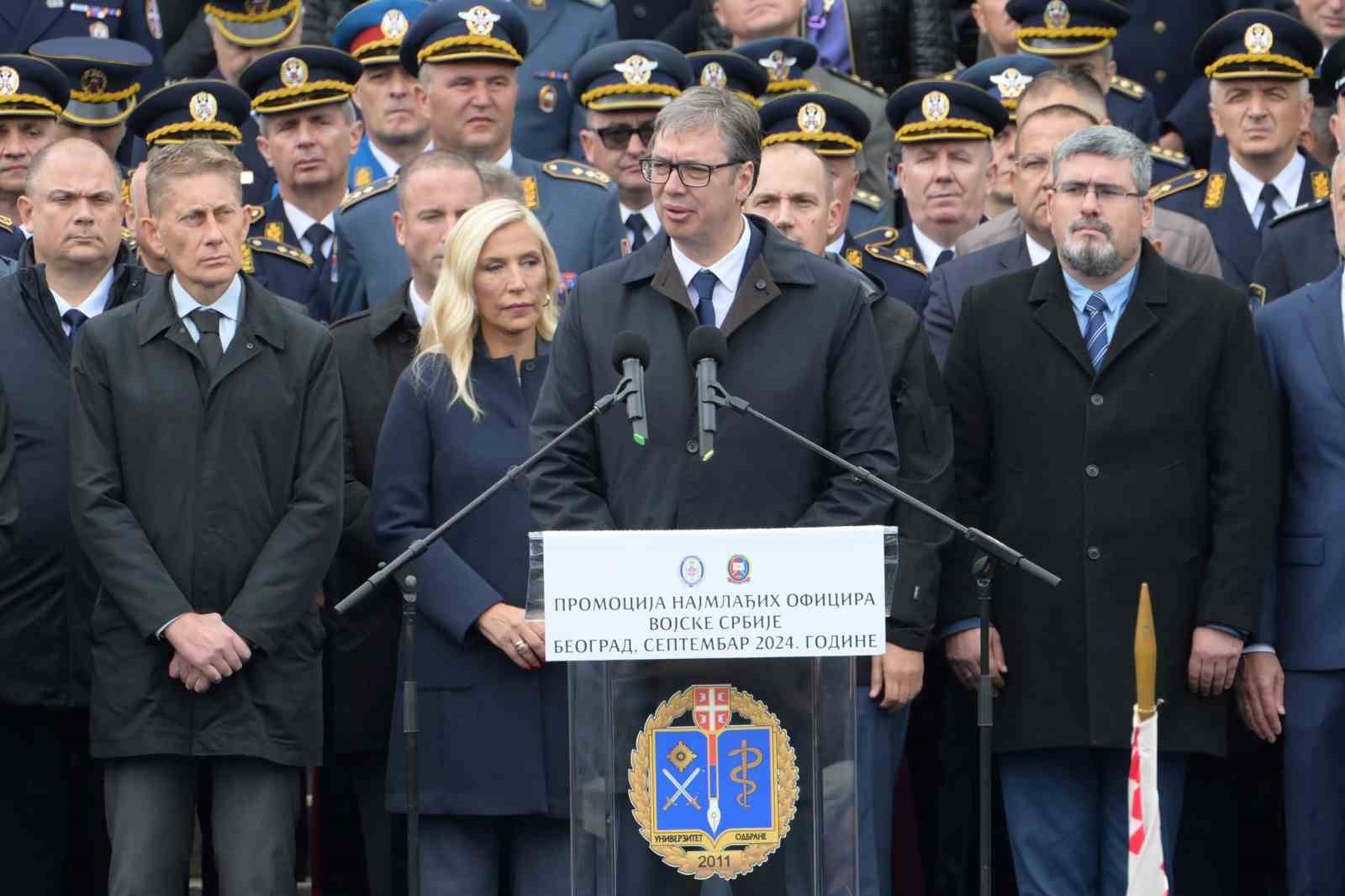 Sırbistan Cumhurbaşkanı Vucic’ten zorunlu askerlik uygulamasına onay