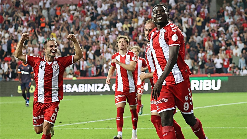 Samsunspor evinde 3 puanı aldı