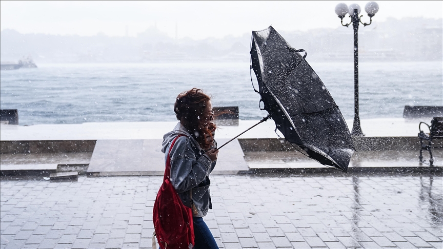 Meteorolojiden fırtına ve kuvvetli yağış uyarısı