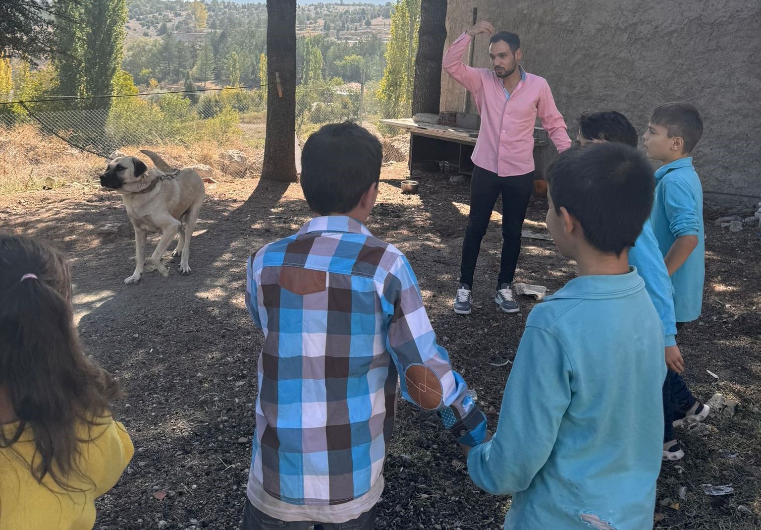 Özel öğrencilere hayvanlar tanıtıldı