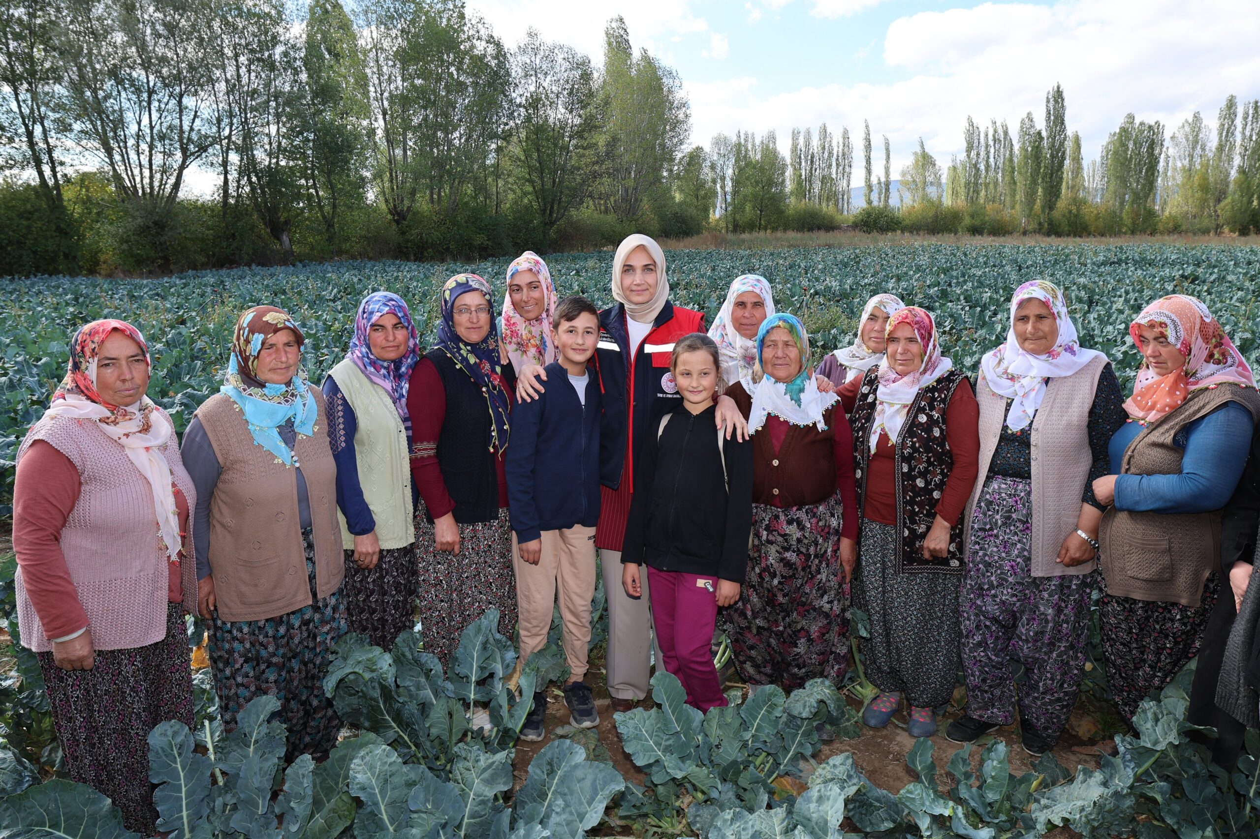 Sinanpaşa’da devlet desteğiyle ekilen brokoli üreticinin yüzünü güldürdü