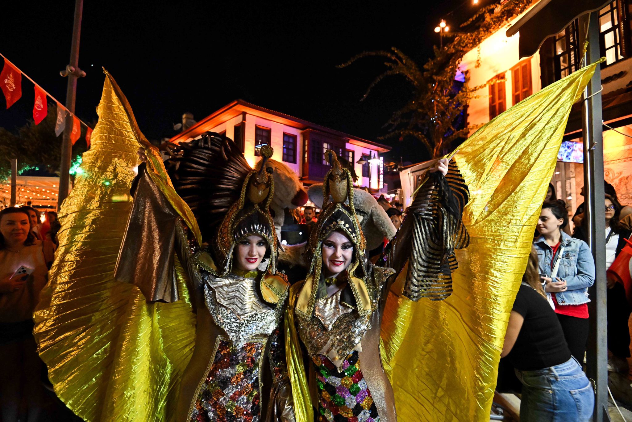 Antalya Kaleiçi Old Town Festivali, renkli kortejle başladı