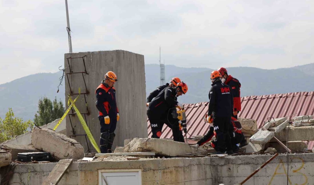 AFYONKARAHİSAR’DA GERÇEĞİ ARATMAYAN TATBİKAT