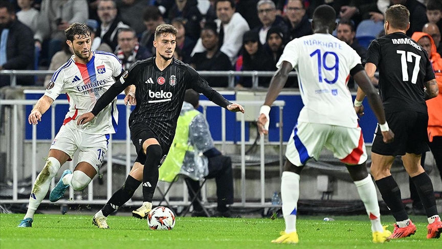 Beşiktaş, Fransa’da 3 puanı tek golle aldı