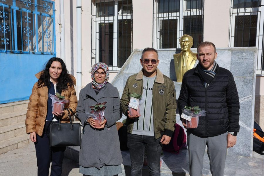 Sandıklı Belediyesi’nden Öğretmenler Günü kutlaması