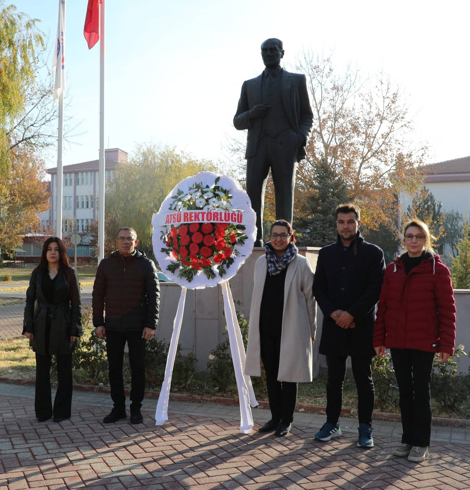 AFSÜ’de Atatürk için tören düzenlendi