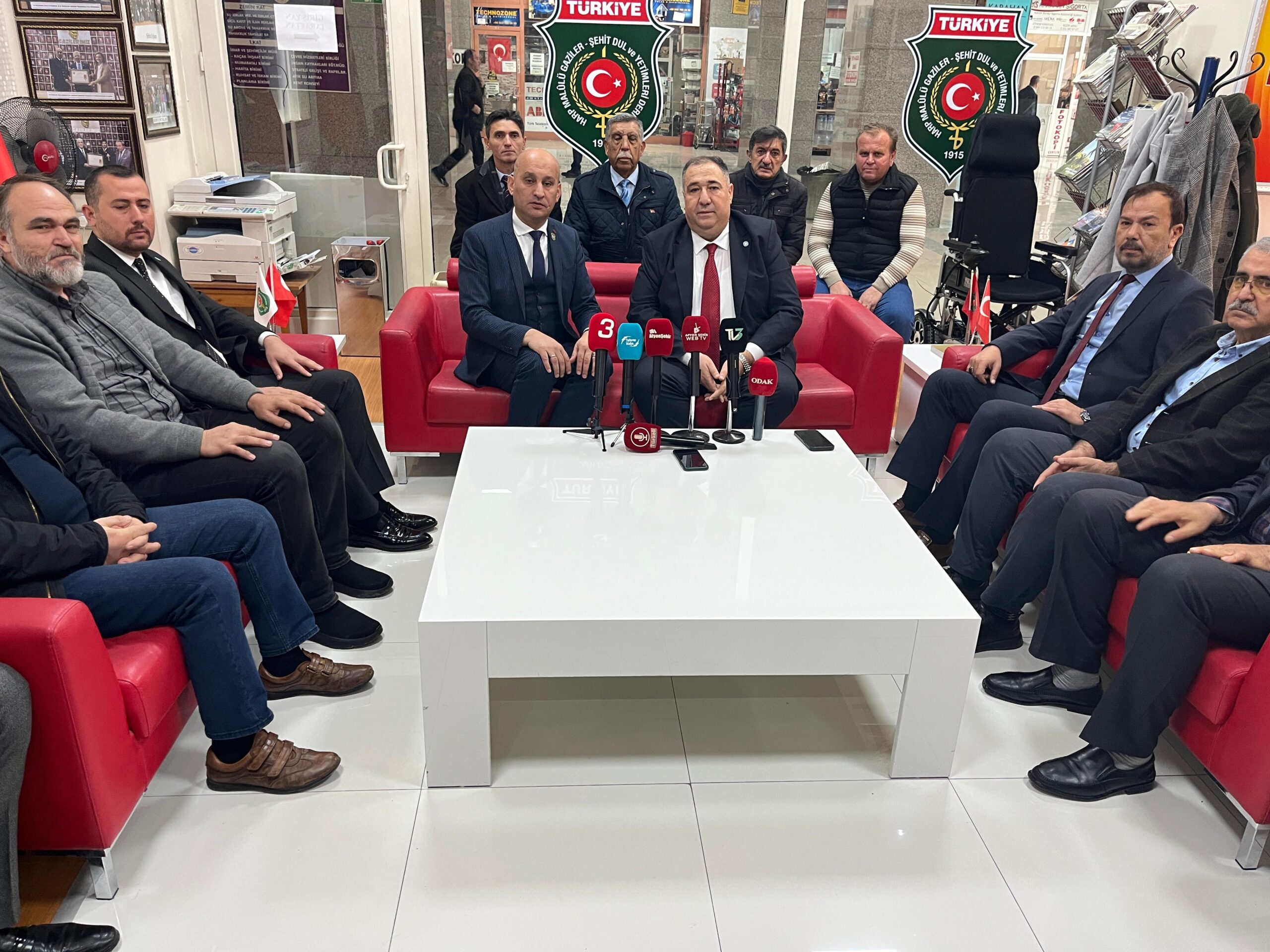 İlk ziyaret İYİ Parti’den