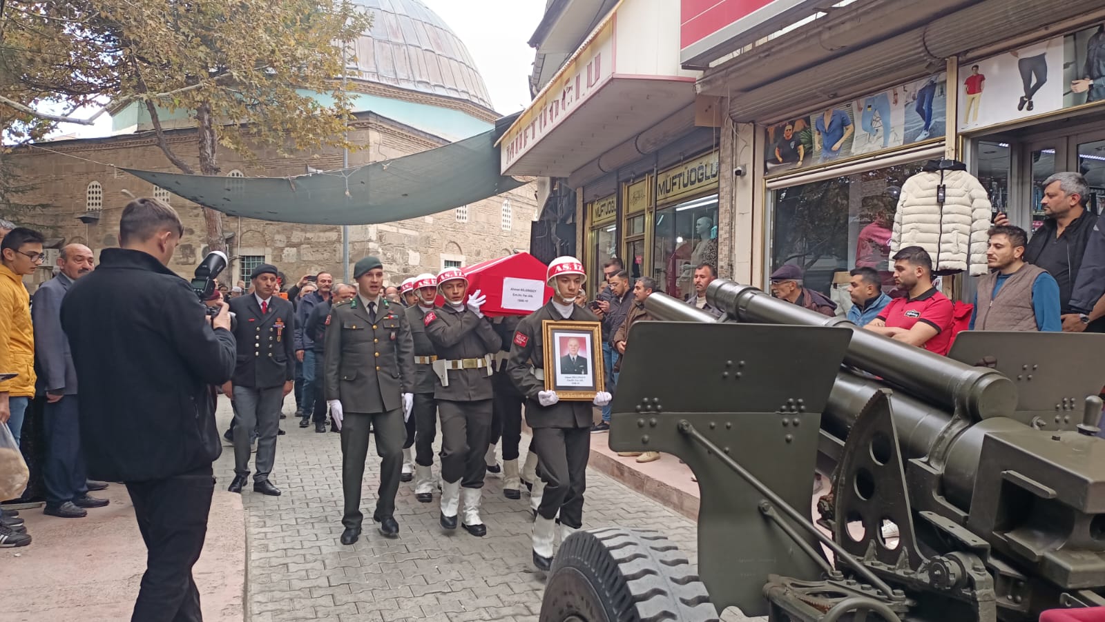 Emekli Albay Ahmet Bilginsoy Son Yolculuğuna Uğurlandı