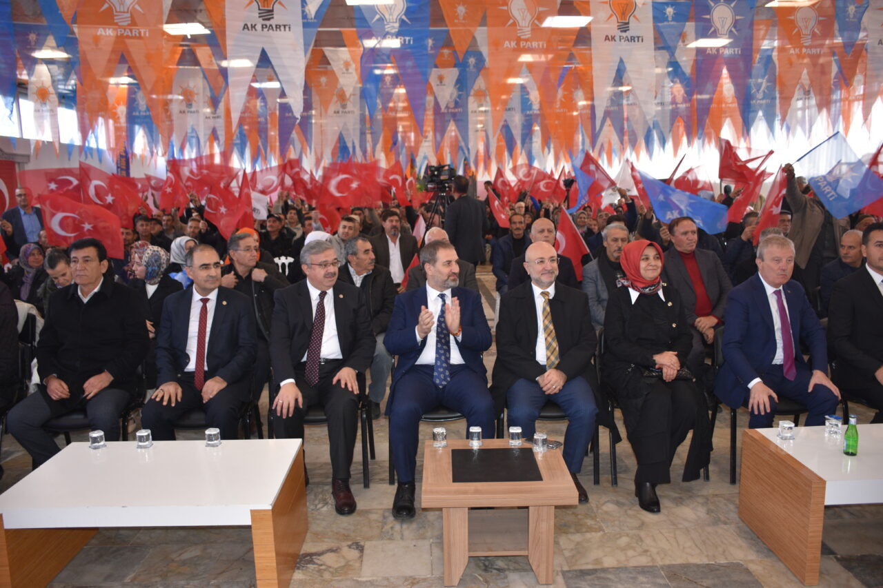 AK Parti Genel Başkan Yardımcısı Şen, Afyonkarahisar’da konuştu