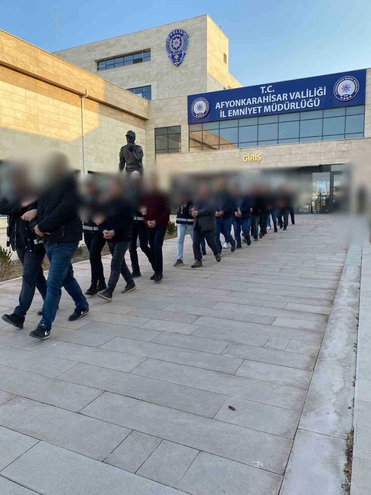 Afyonkarahisar’da KISKAÇ-30 Operasyonunda FETÖ’ye Yönelik 22 Gözaltı