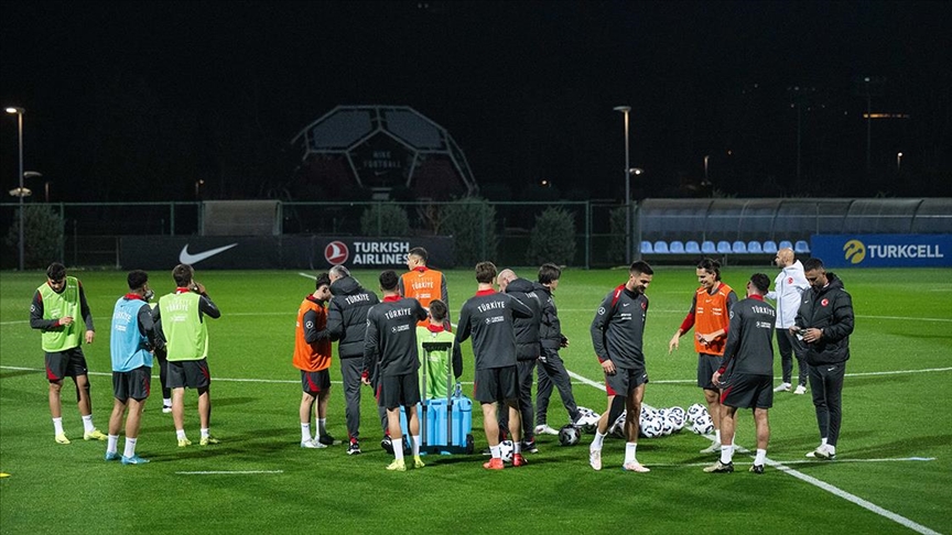 A Milli Futbol Takımı, Galler maçının hazırlıklarına başladı