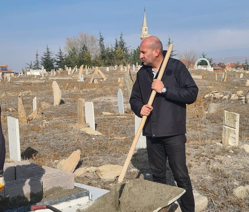 36 yıl sonra şehit sayılan Savsar’ın mezarı yapıldı