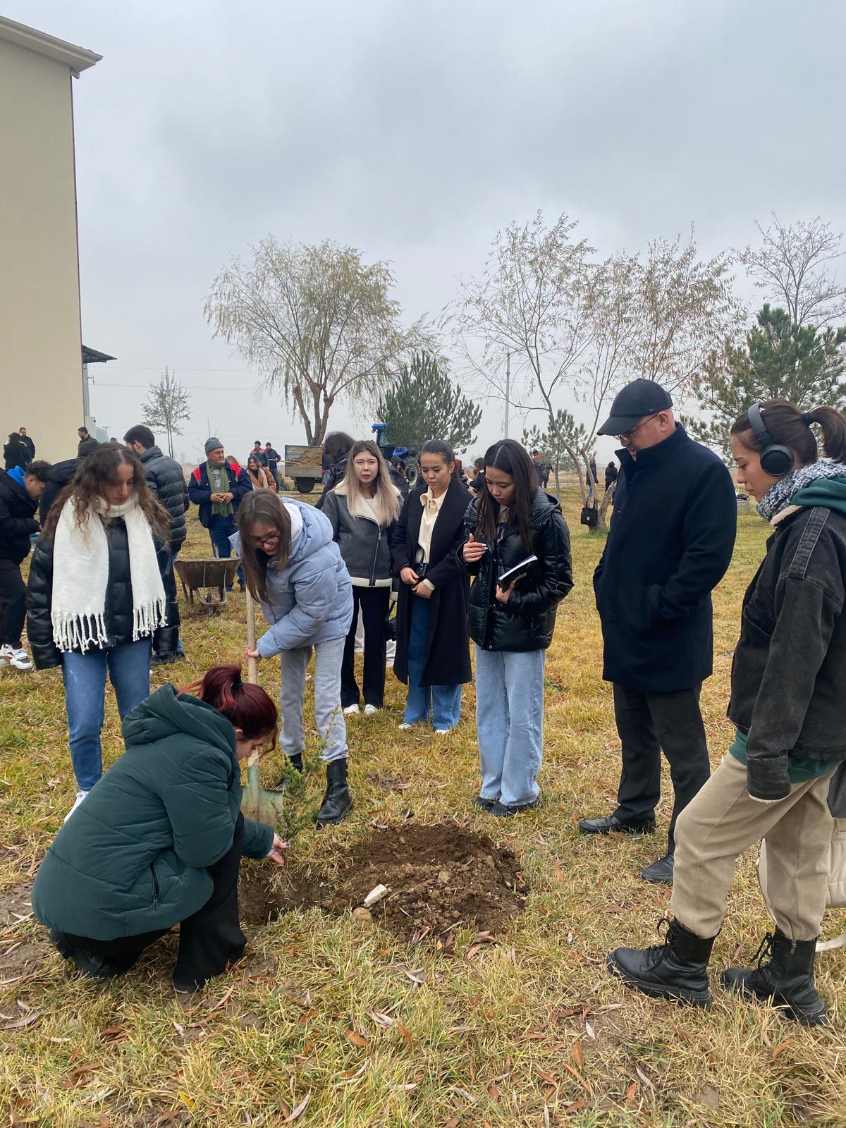 Turizm Fakültesi, 20. yılı için fidan dikti