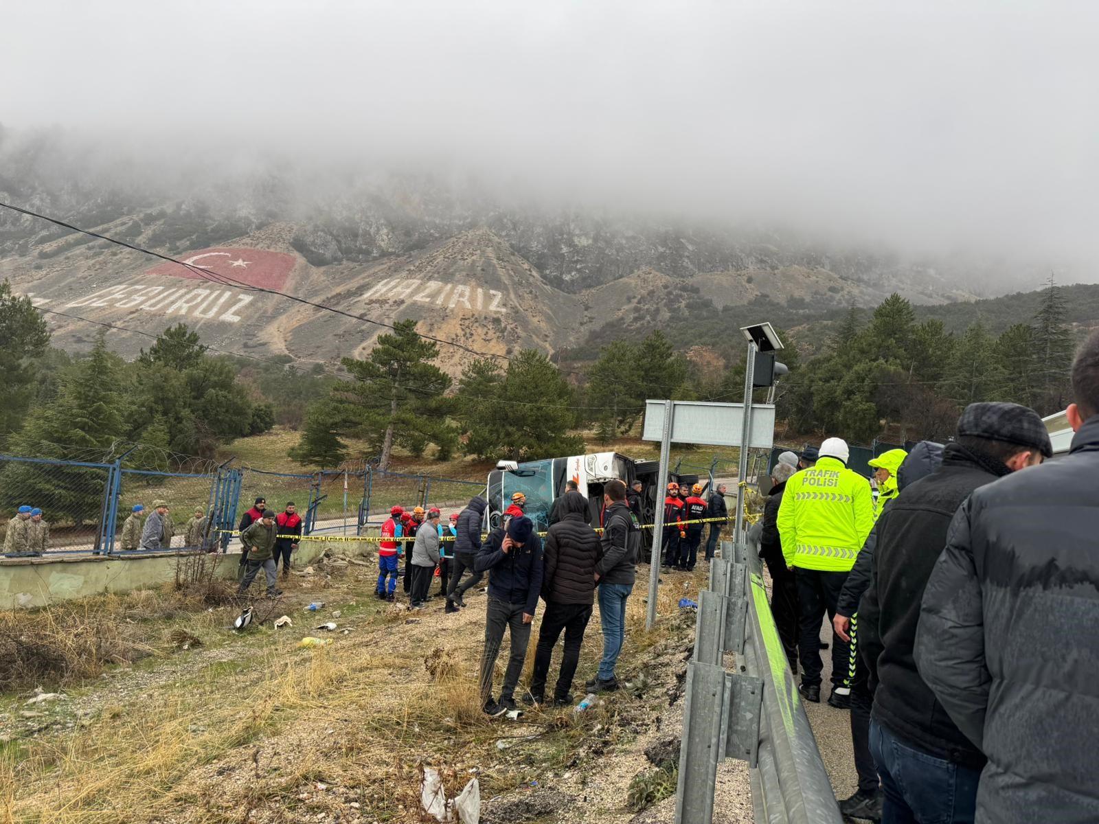 Isparta’da yolcu otobüsü devrildi: 1 ölü, çok sayıda yaralı