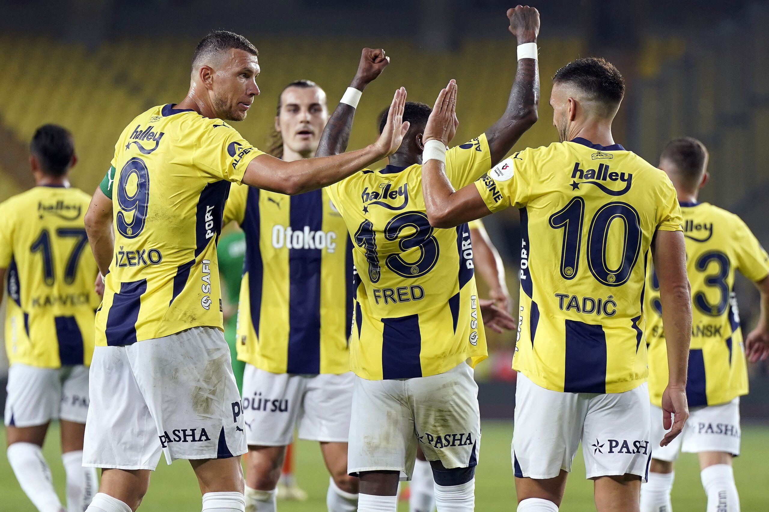 Fenerbahçe ligin ilk yarısında geçtiğimiz sezonun gerisinde kaldı