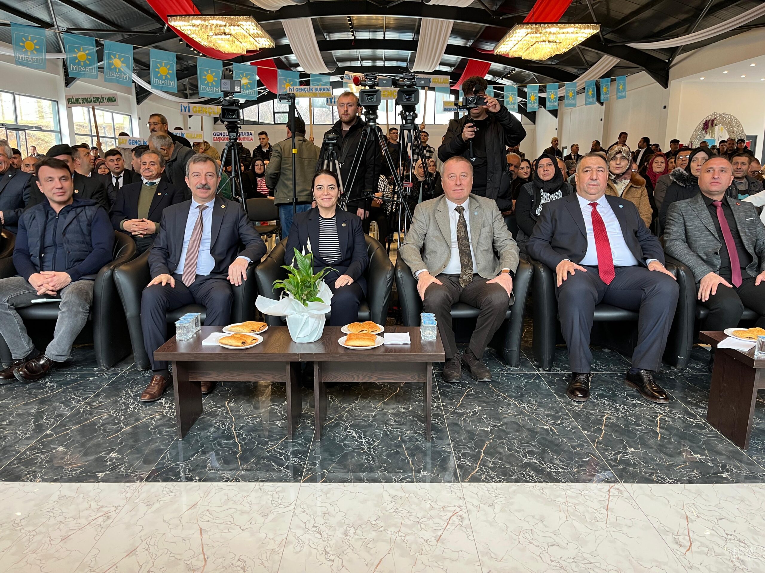 İYİ Parti’nin Çay buluşması  “Afyon, Alparslan Türkeş’in de göz bebeğiydi”