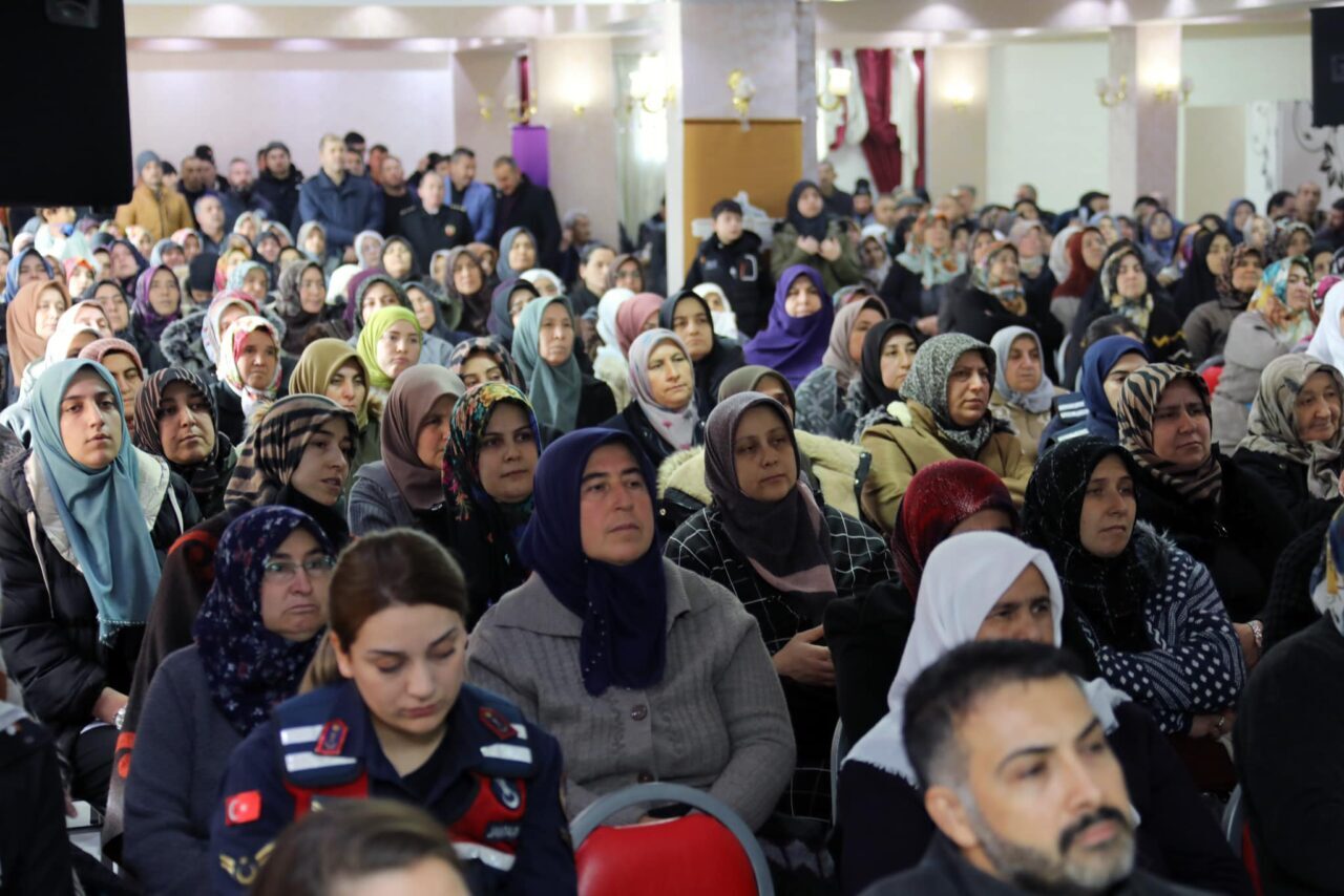 Afyonkarahisar Valisi Yiğitbaşı, “En İyi Narkotik Polisi; Anne Projesi” programına katıldı