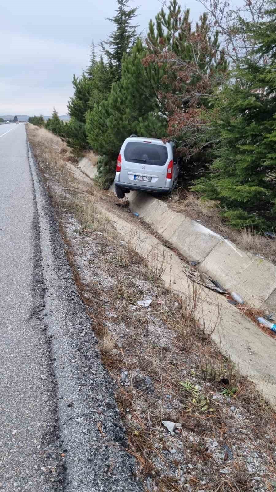 Afyonkarahisar’da Meydana Gelen Trafik Kazasında 2 Kişi Yaralandı.