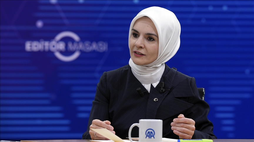 Afyonkarahisarlı Bakan’dan sosyal medya açıklaması