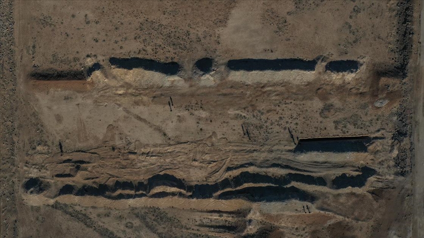 Şam’ın Hüseyniye bölgesinde toplu mezarlık olduğu iddia edilen alan görüntülendi