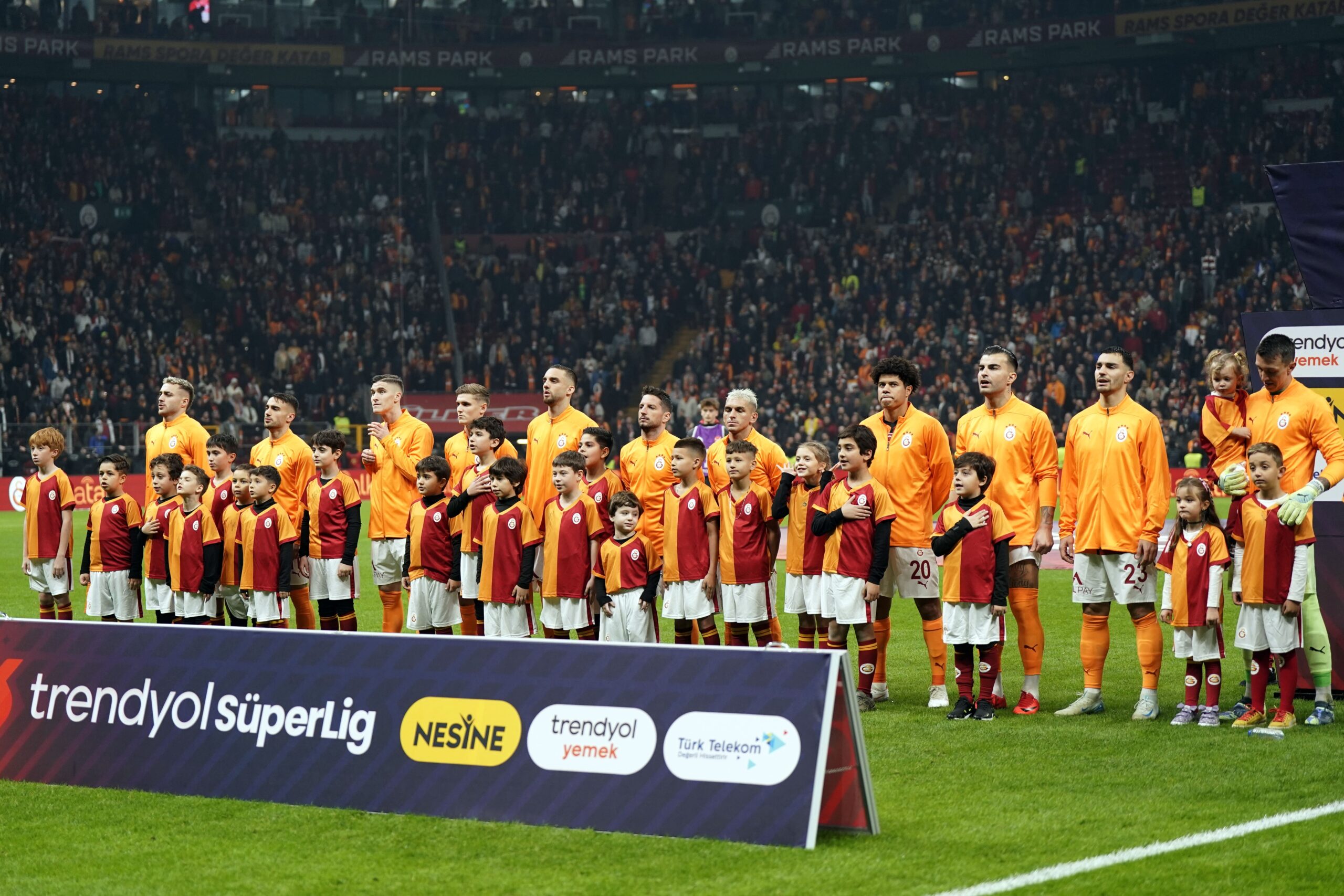 Galatasaray’dan karaborsa bilet açıklaması