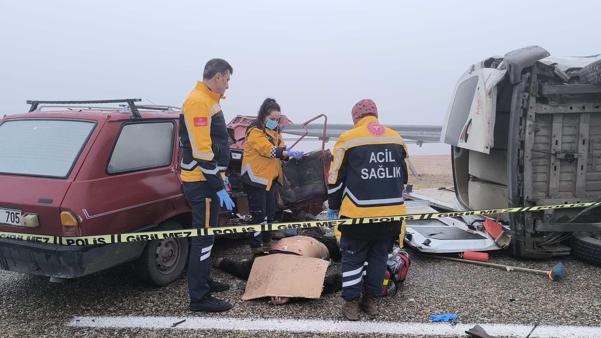 Kırşehir’de Yoğun Sisten Kaynaklanan Trafik Kazasında 3 Ölü, 18 Yaralı