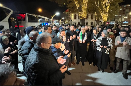 AK Parti Afyonkarahisar Teşkilatı dün gece İstanbul’a doğru yola çıktı