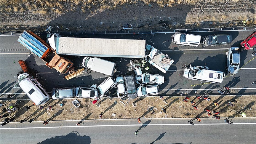 Türkiye’de 2024 Yılında Trafik Kazalarından 2 Bin 713 Kişi Hayatını Kaybetti