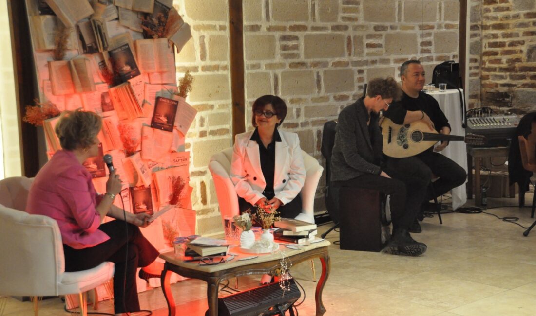 Ahde Vefa Kültür Sanat Derneği Başkanı Şair Yazar Azime Çavdar