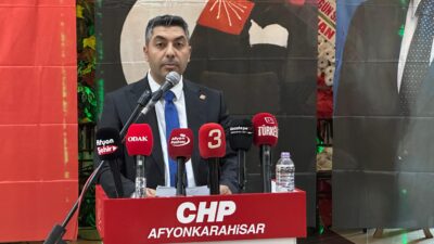 Ana Sayfa › Siyaset › Üç adaylı başlayan kongre sürecinden