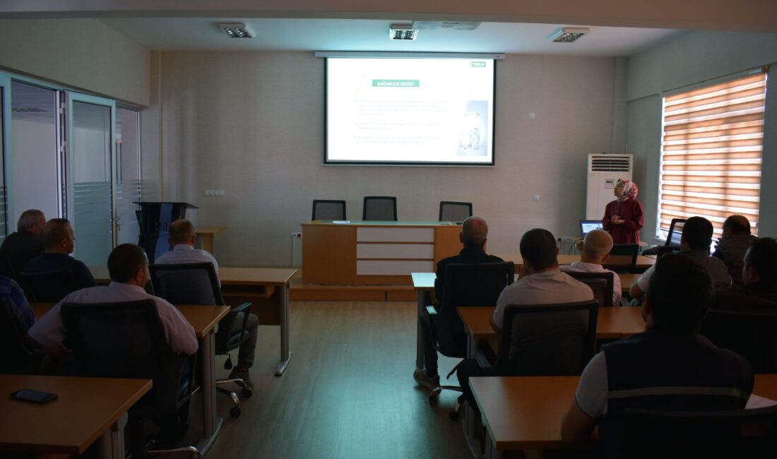 Ana Sayfa › Gündem › Yeşilay’dan İl Özel İdaresi personeline