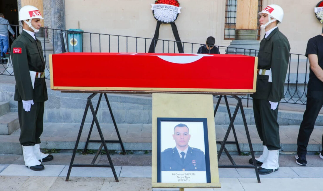 Kıbrıs’ta geçirdiği elim trafik kazası sonucu yaşamını yitiren Topçu Teğmen