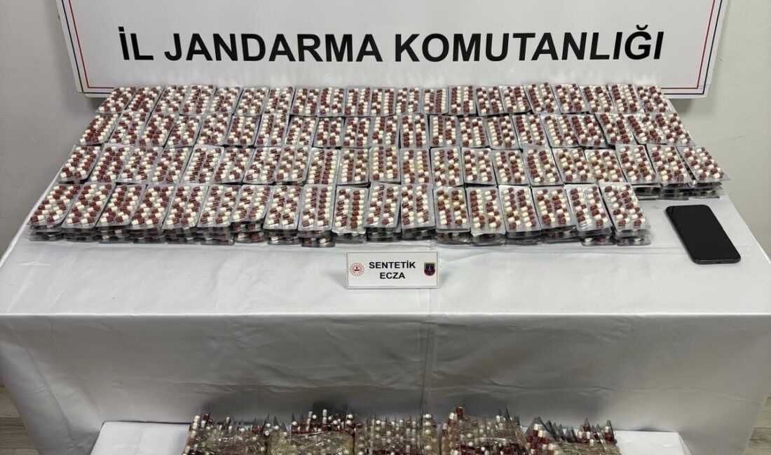 AFYONKARAHİSAR (AA) – Afyonkarahisar'da düzenlenen uyuşturucu operasyonunda gözaltına alınan şüpheli