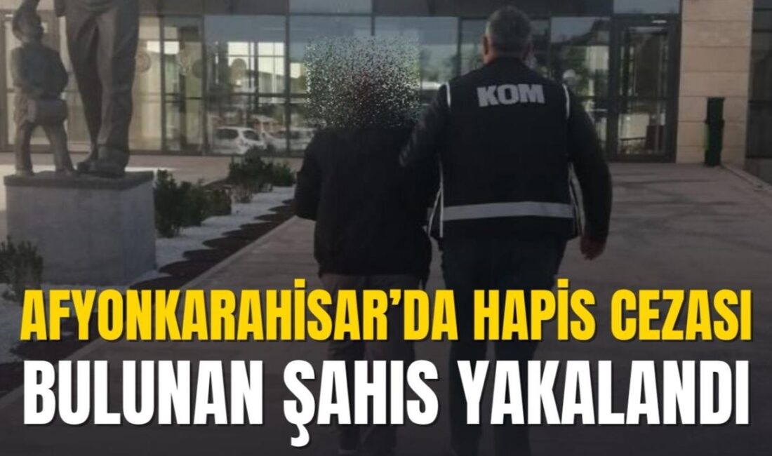 Afyonkarahisar İl Emniyet Müdürlüğü ekipleri, aranan şahısların yakalanmasına yönelik yürüttükleri