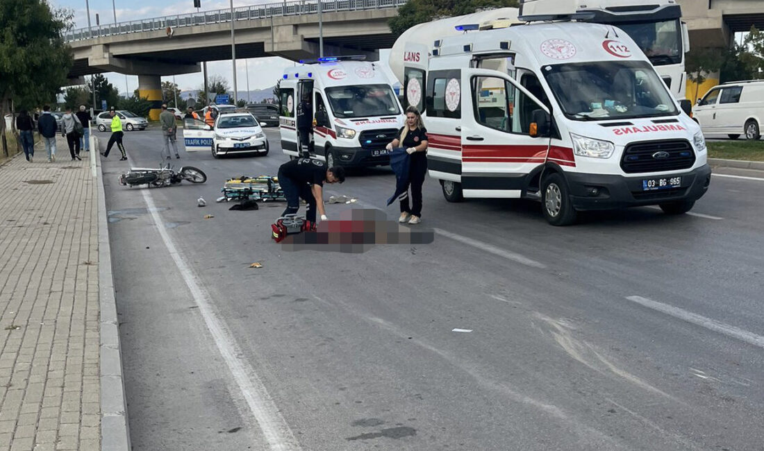 AFYONKARAHİSAR (AA) – Afyonkarahisar'da tırın motosiklete çarpması sonucu 2 kişi